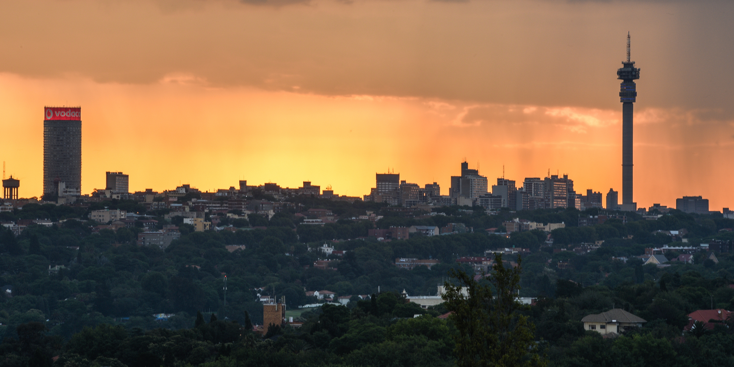 Endcliff-Luxury-Suite-Johannesburg-city-view