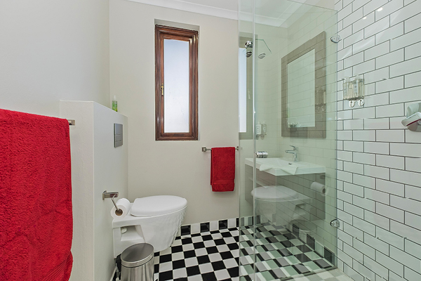 Endcliff-luxury-suite-bathroom
